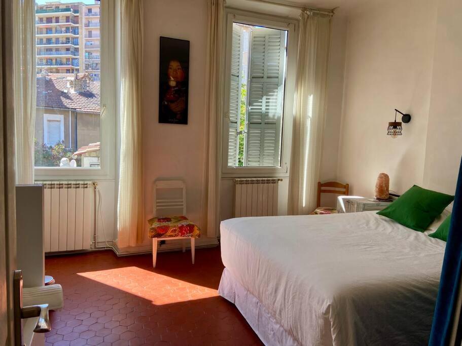 Logis Confortable - Accueillant Μασσαλία Εξωτερικό φωτογραφία